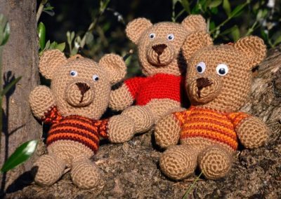 Little crochet bears